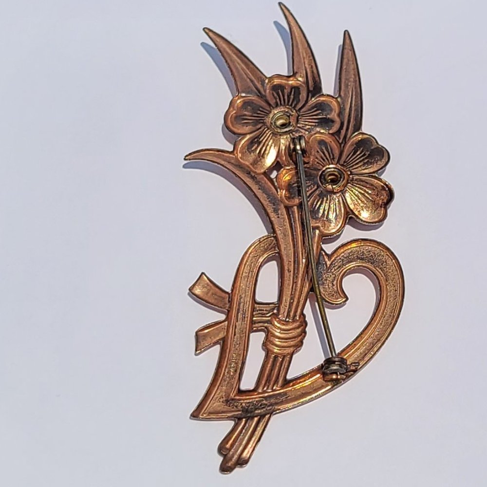 Unique Pin Brooch - Picture 8 of 16